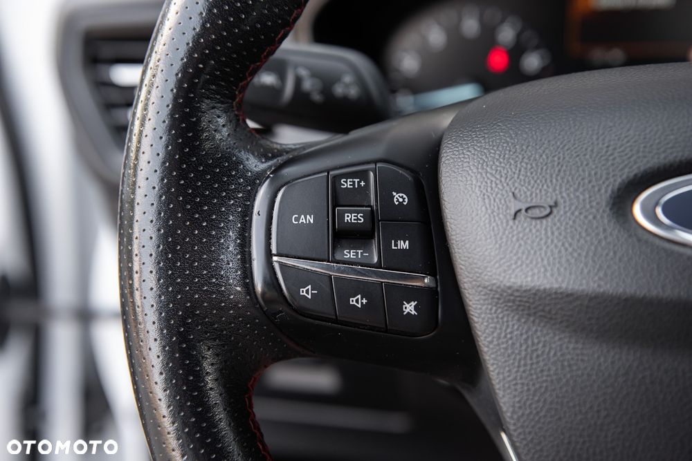 Ford Focus 1.0 EcoBoost ST-Line - 23
