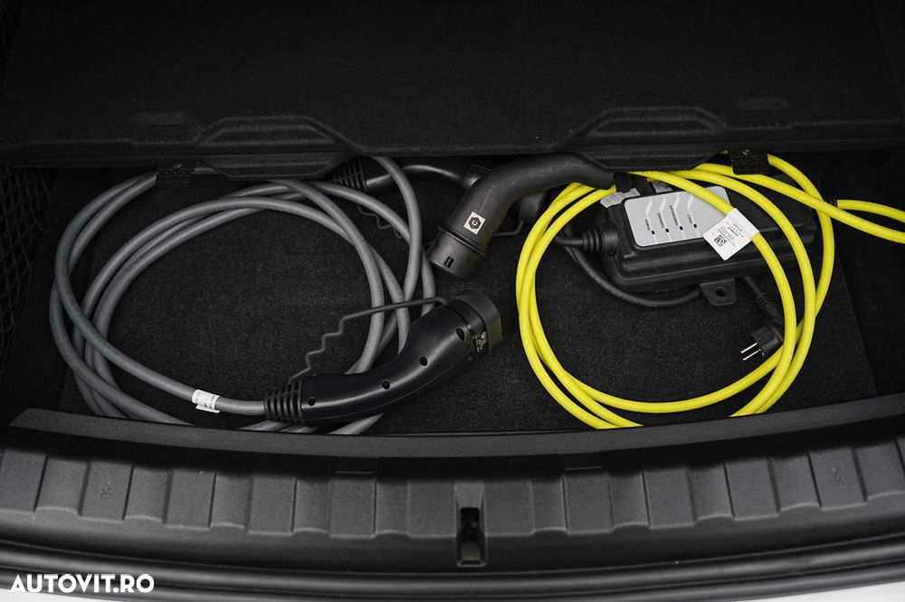 BMW Seria 3 320e Aut. M Sport - 31