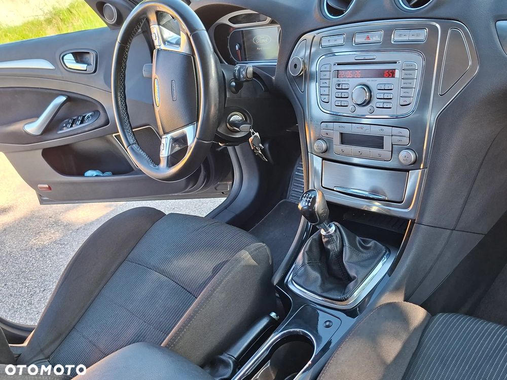 Ford Mondeo 2.0 TDCi Gold X - 16