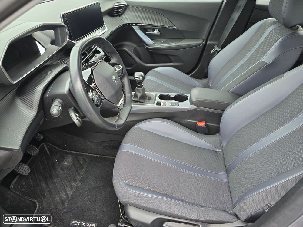 Peugeot 2008 1.2 PureTech Allure - 23