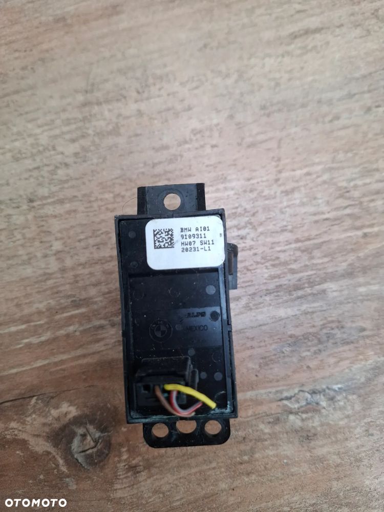 BMW G30 G31 przełącznik hamulca 9109311 - 2