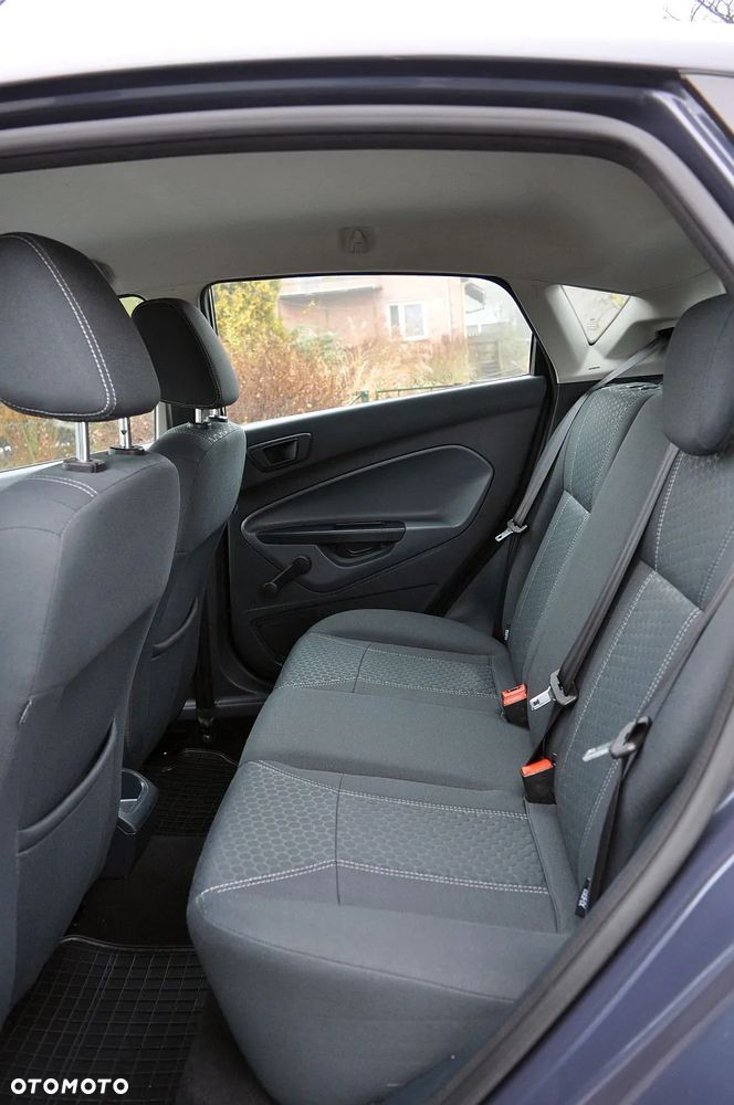 Ford Fiesta 1.4 Autom Titanium - 21