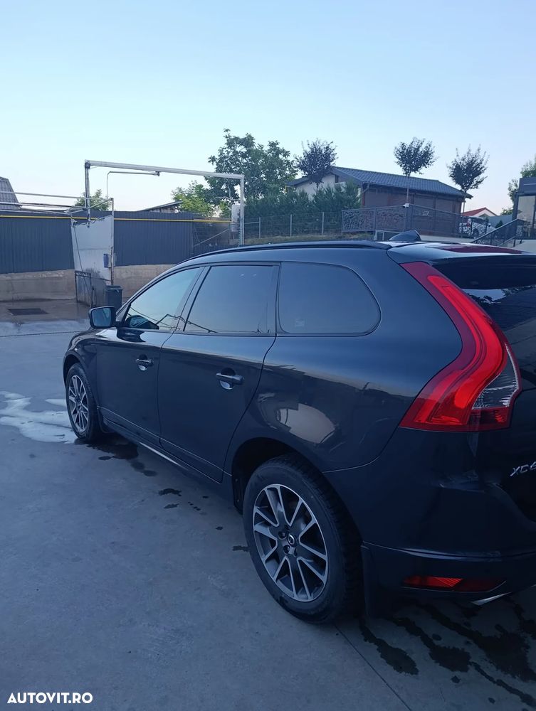 Volvo XC 60 D3 R-Design - 2