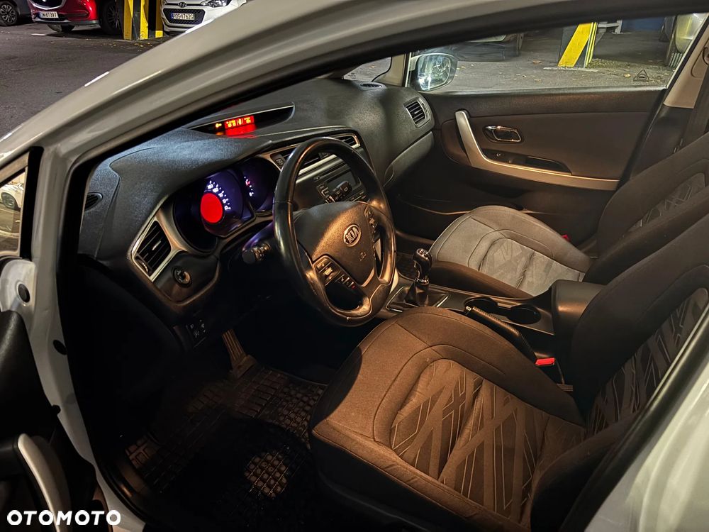 Kia Ceed Cee'd 1.6 CRDi M - 6