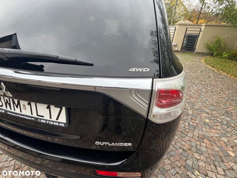 Mitsubishi Outlander 2.0 Intense + - 15