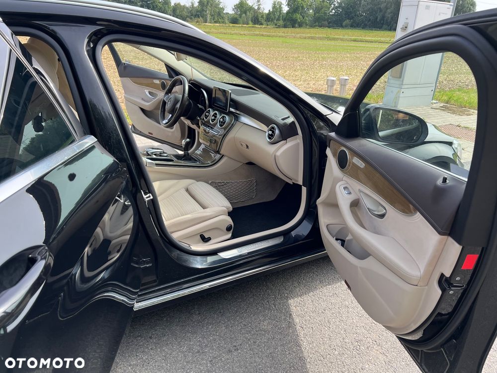Mercedes-Benz Klasa C 220 CDI BlueEff Edition Elegance - 11