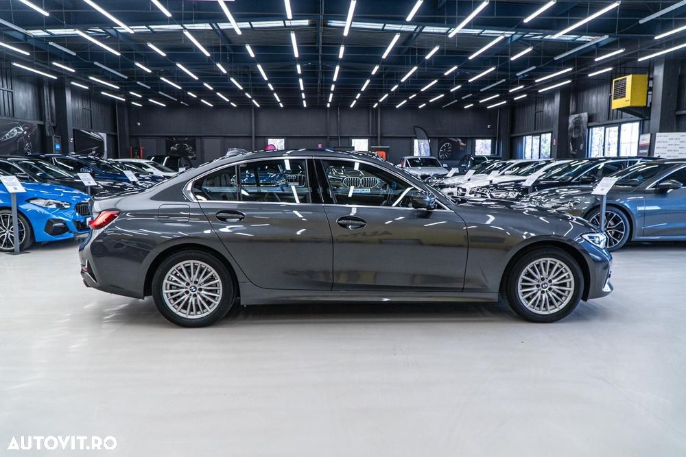 BMW Seria 3 318i Aut. Sport Line - 20