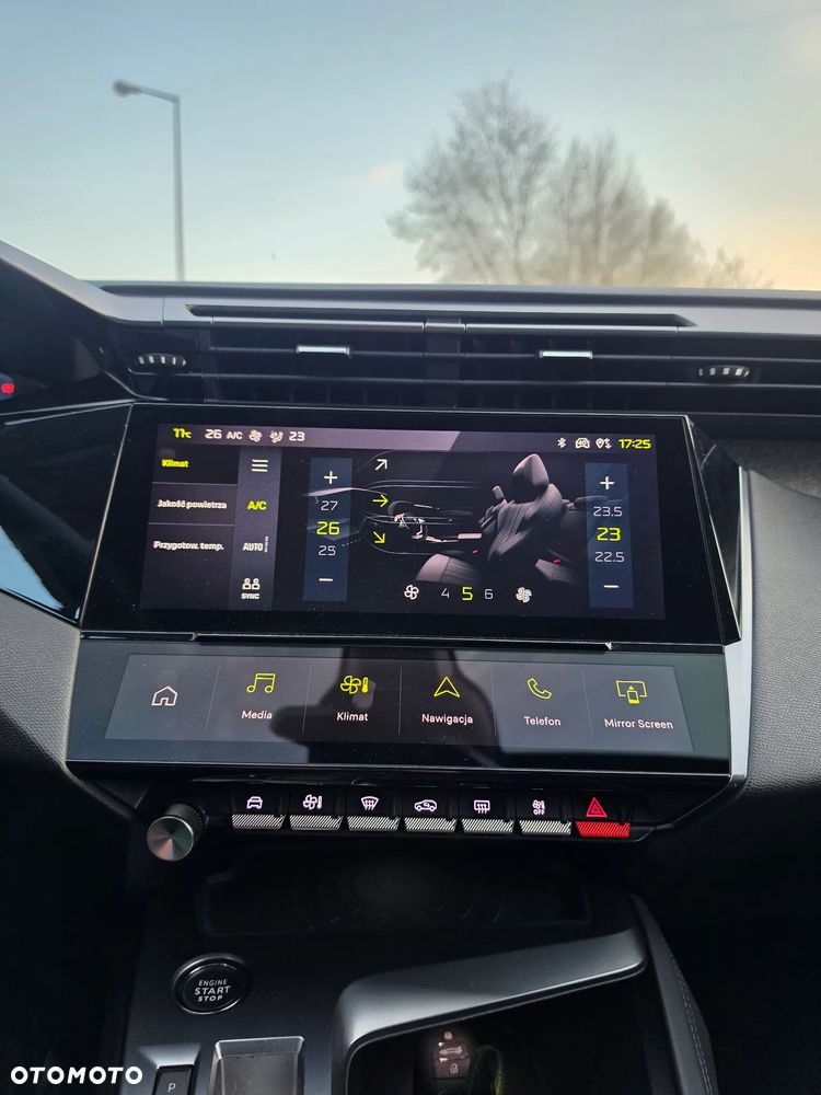 Peugeot 308 1.6 Hybrid PHEV Allure EAT8 - 15