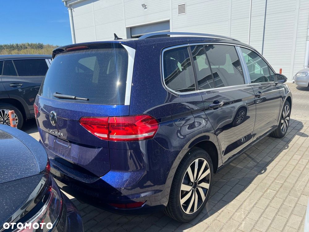 Volkswagen Touran - 4