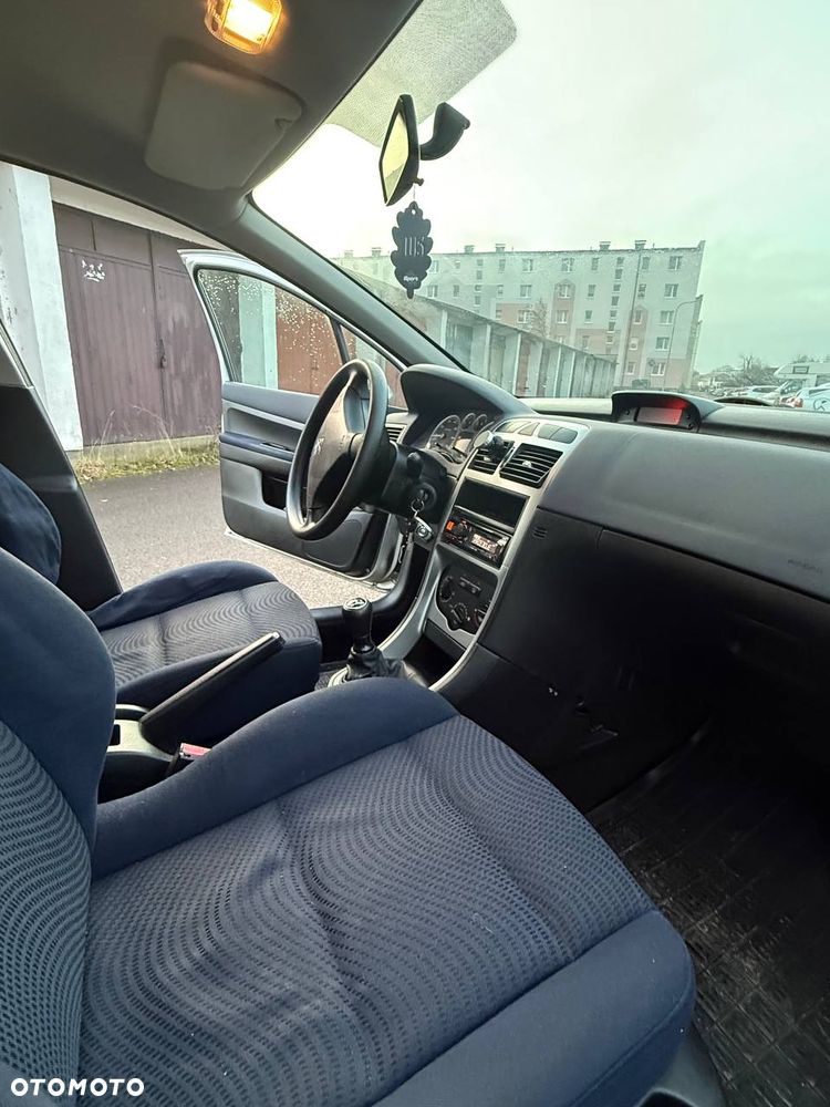 Peugeot 307 1.4 XR - 5