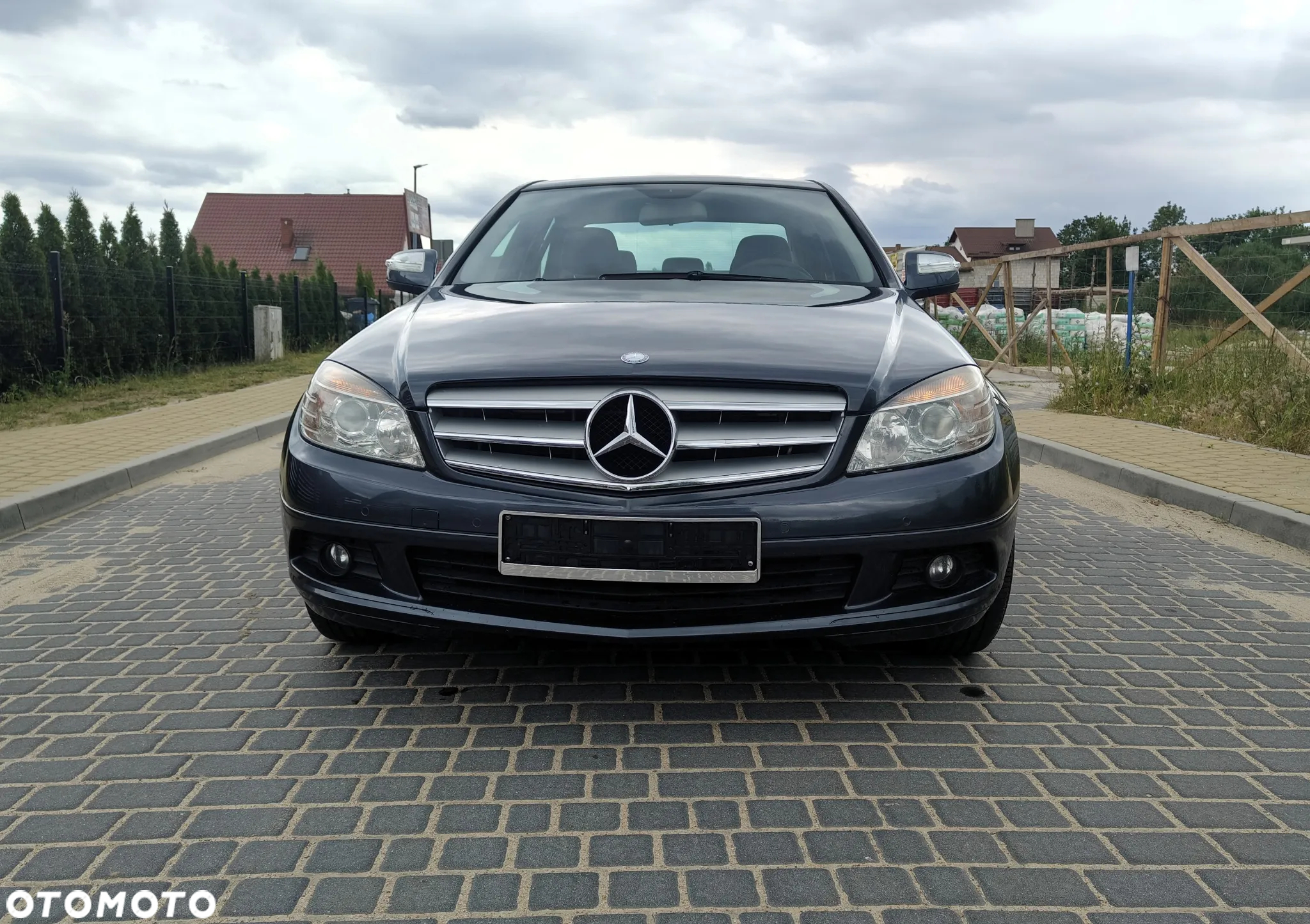 Mercedes-Benz Klasa C 180 BlueEFFICIENCY 7G-TRONIC - 2