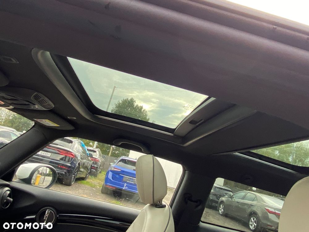 MINI Cooper SE Essential Trim - 18