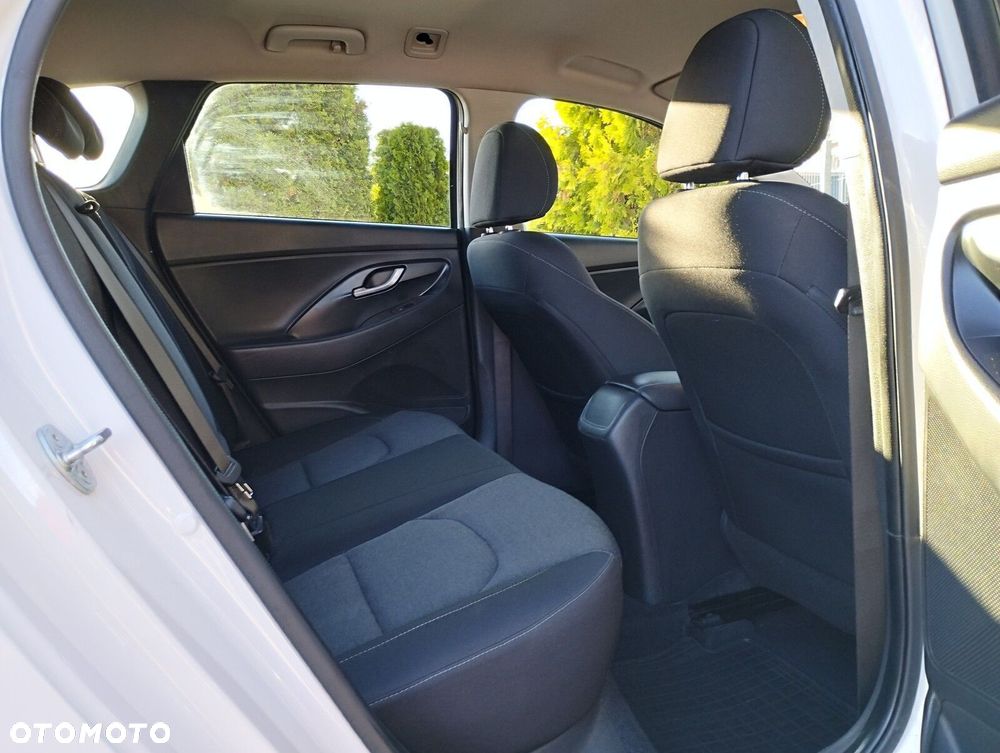 Hyundai i30 1.5 T-GDI 48V Smart DCT - 12