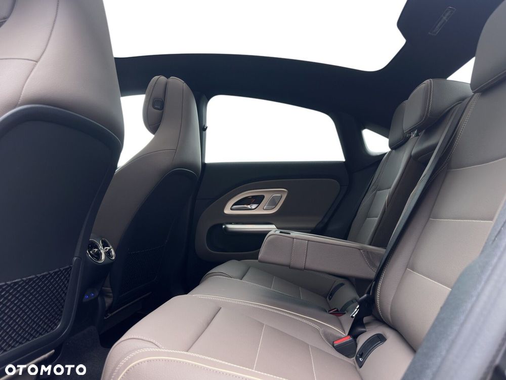 Mercedes-Benz CLA 220 mHEV 4-Matic 8G-DCT - 13