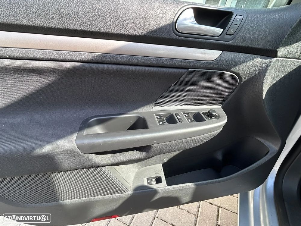 VW Golf - 5