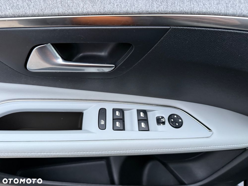 Peugeot 3008 1.5 BlueHDi Active S&S - 9