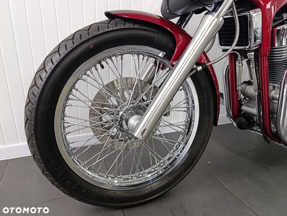 Suzuki Intruder - 9