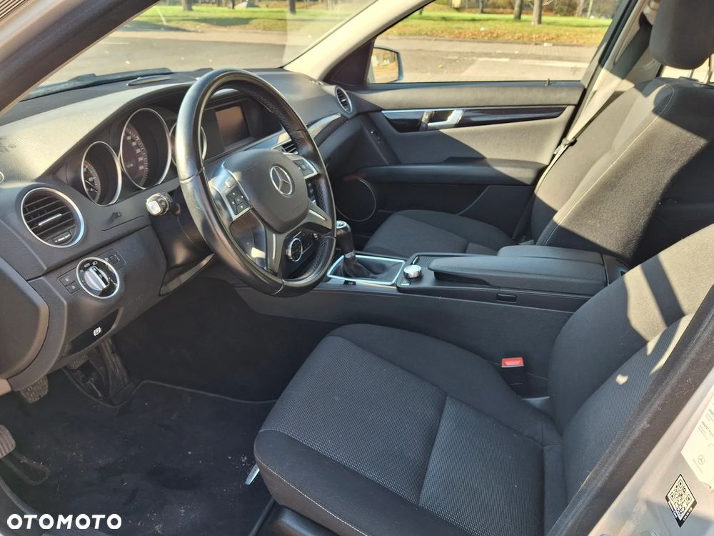 Mercedes-Benz Klasa C 220 CDI BlueEff Edition Elegance - 10