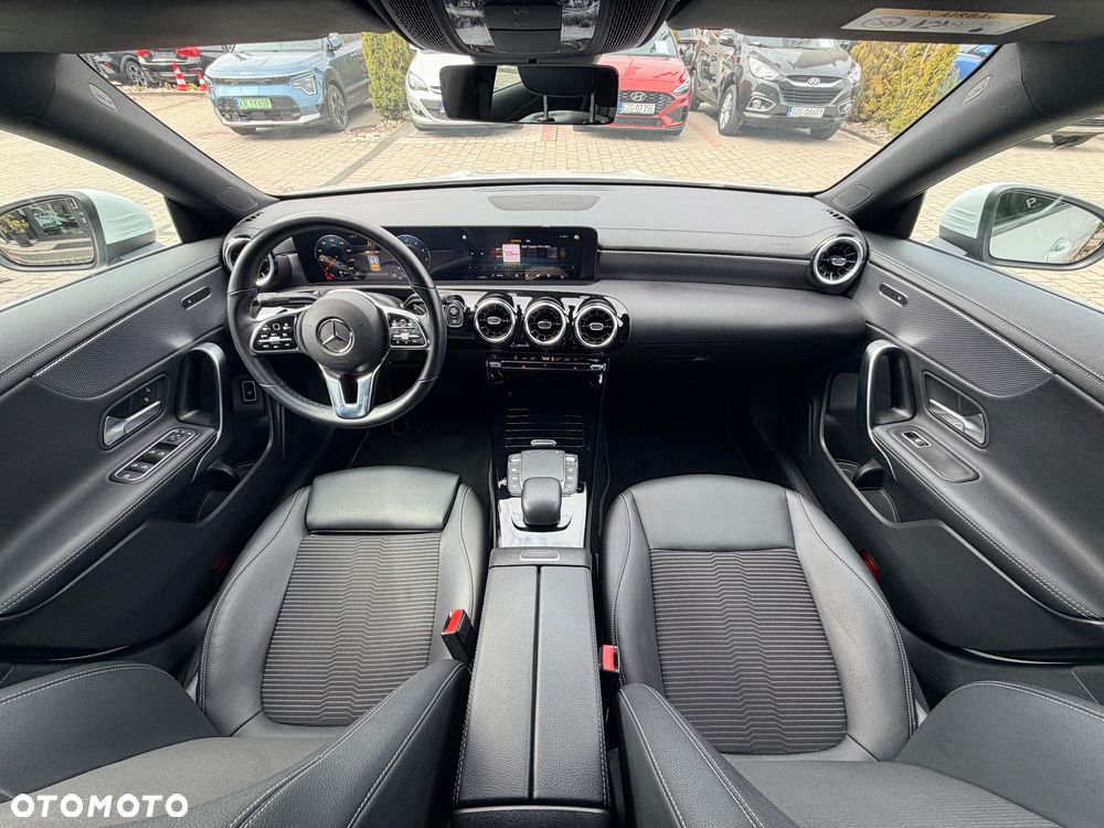 Mercedes-Benz CLA 200 7G-DCT - 10