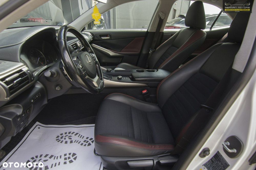 Lexus IS - 25