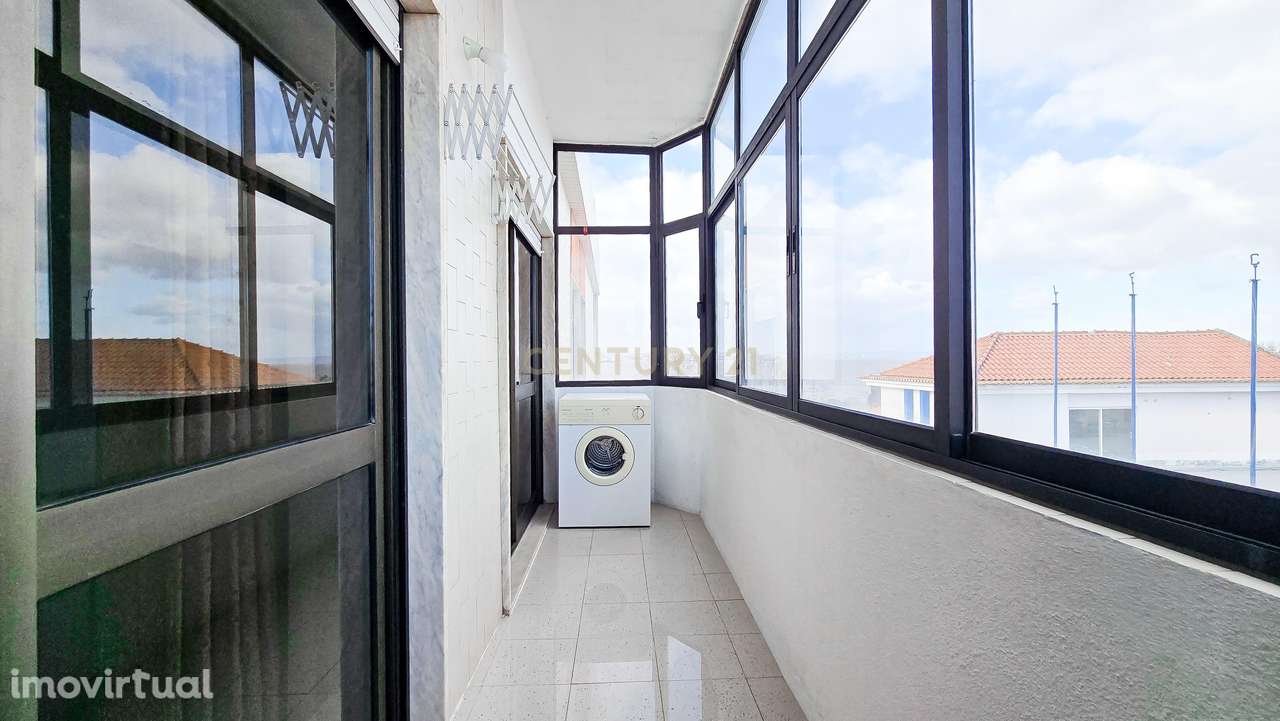 Apartamento T2 Mobilado com a Terraço no Barreiro - Grande imagem: 5/16