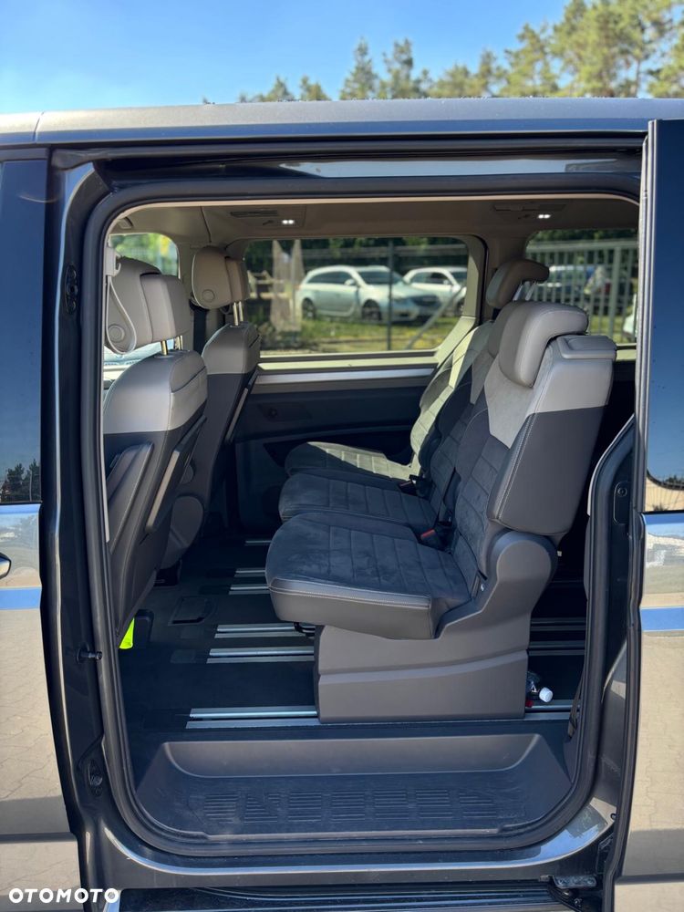 Volkswagen Multivan - 7