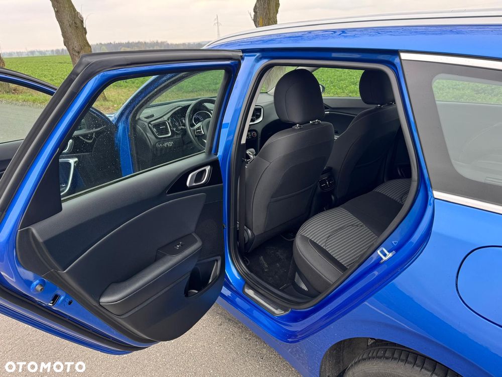 Kia Ceed 1.6 GDI PHEV L Business Line DCT - 16