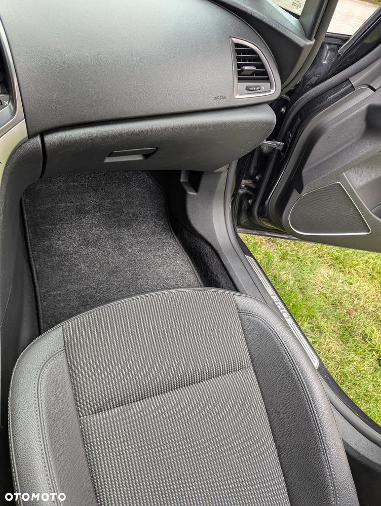Opel Astra 1.4 Turbo ENERGY - 22