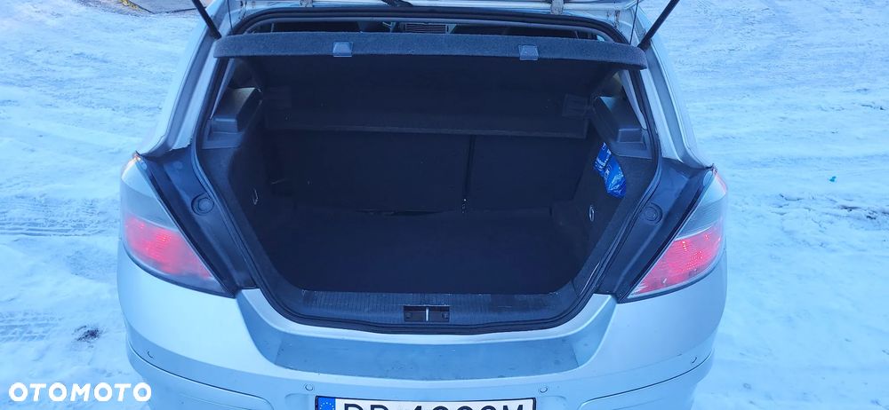 Opel Astra 1.8 Innovation - 22