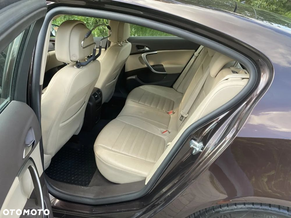 Opel Insignia 2.0 CDTI Cosmo - 11
