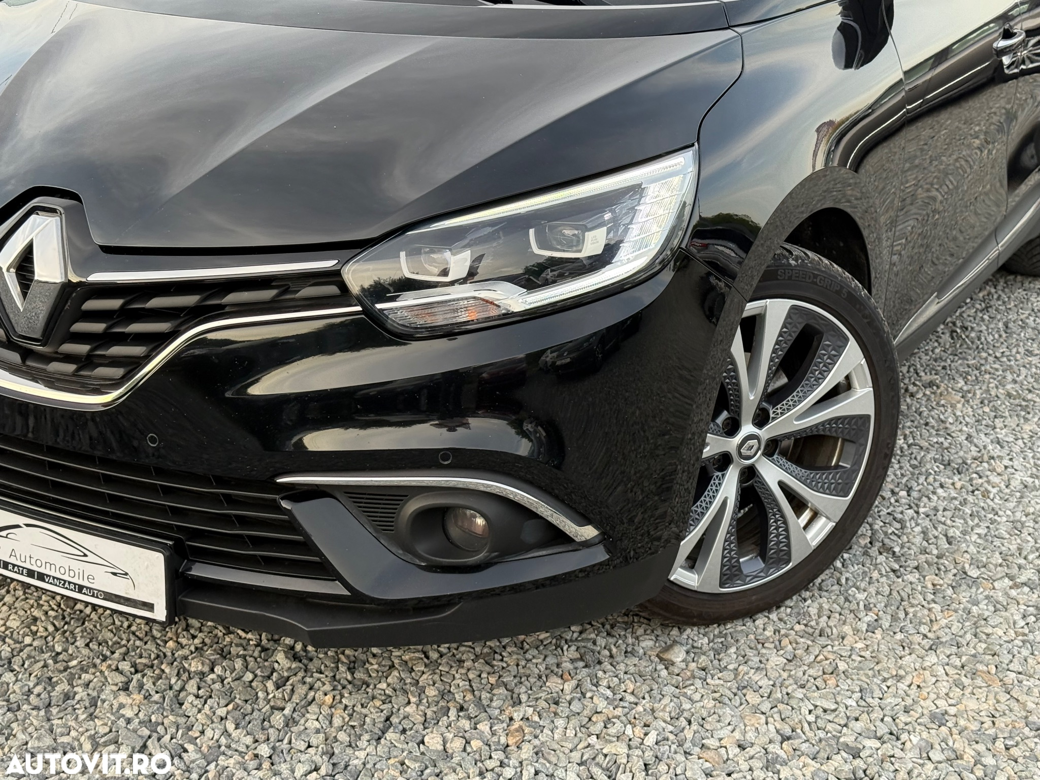 Renault Grand Scenic ENERGY dCi 110 INTENS - 11