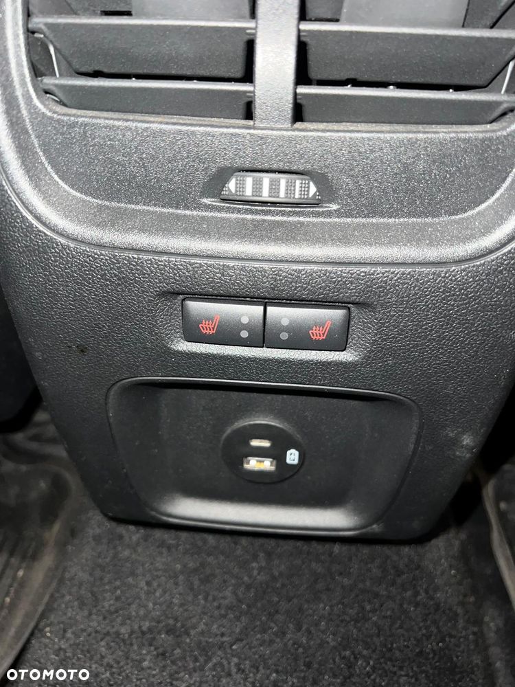 Ford Kuga - 20