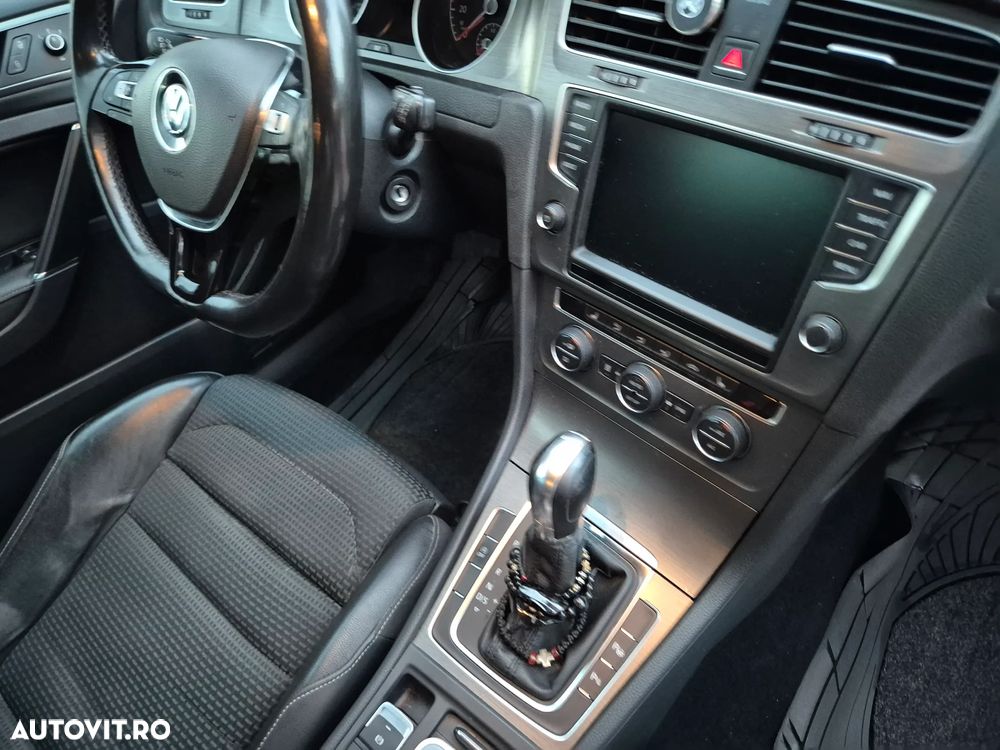 Volkswagen Golf - 13