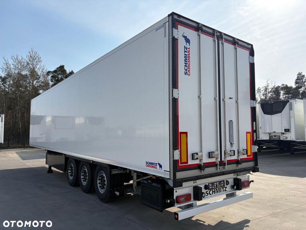 Schmitz Cargobull odbiór w Polsce, Fabrycznie nowa chłodnia Schmitz Standard z listwami LDS Amazon 2026 r. z Thermo King SLX i 300 50, klapy wentylacyjne - 7