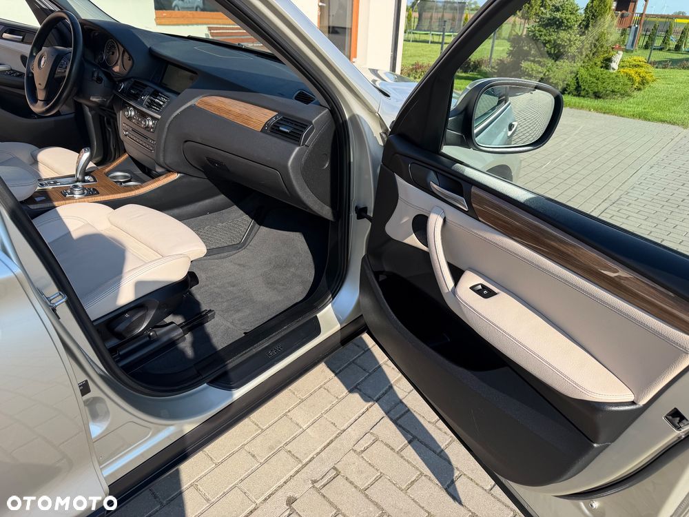 BMW X3 xDrive20d - 32