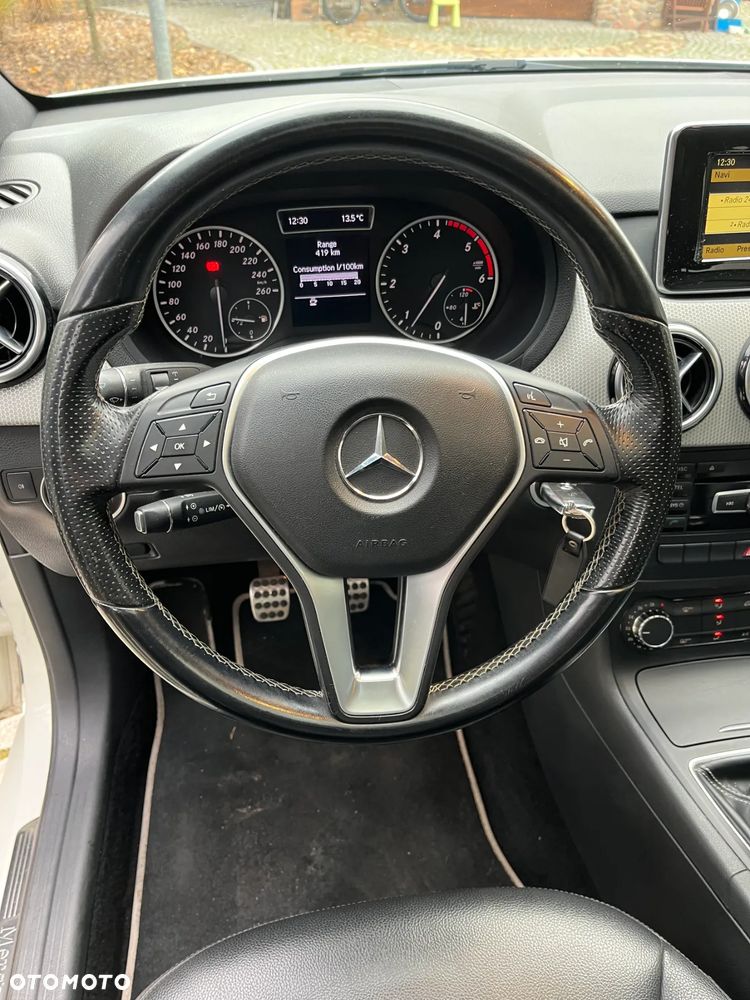 Mercedes-Benz Klasa B 200 CDI (BlueEFFICIENCY) - 22