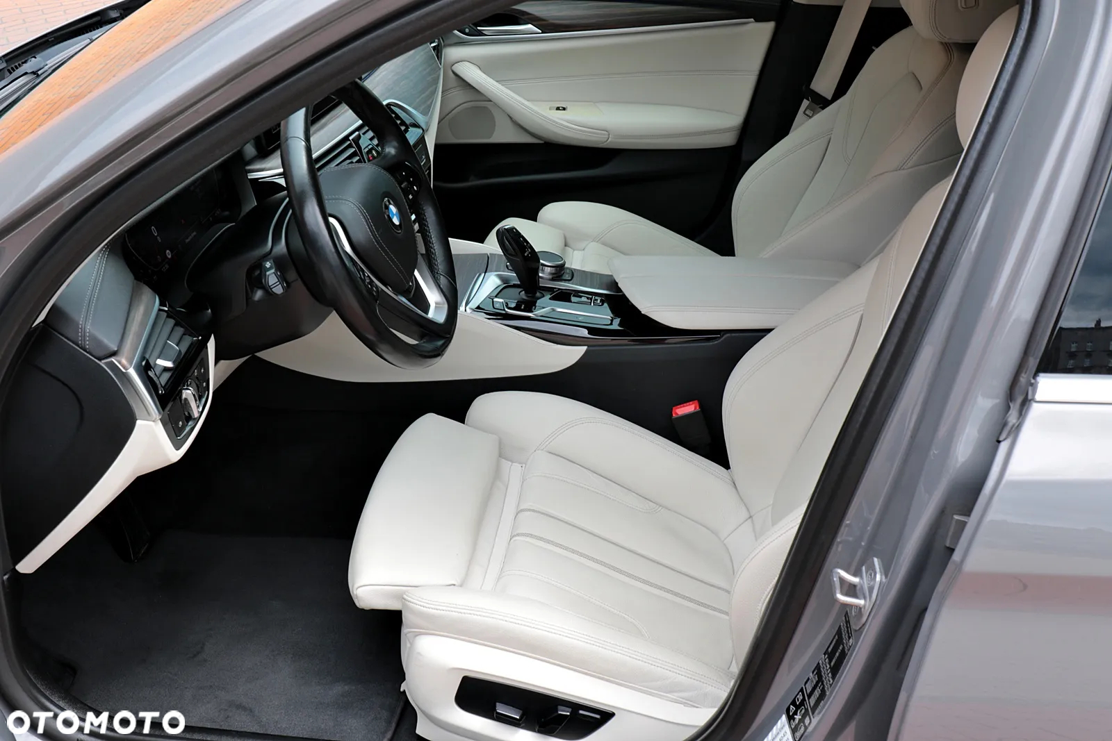 BMW Seria 5 530i GPF Luxury Line - 20