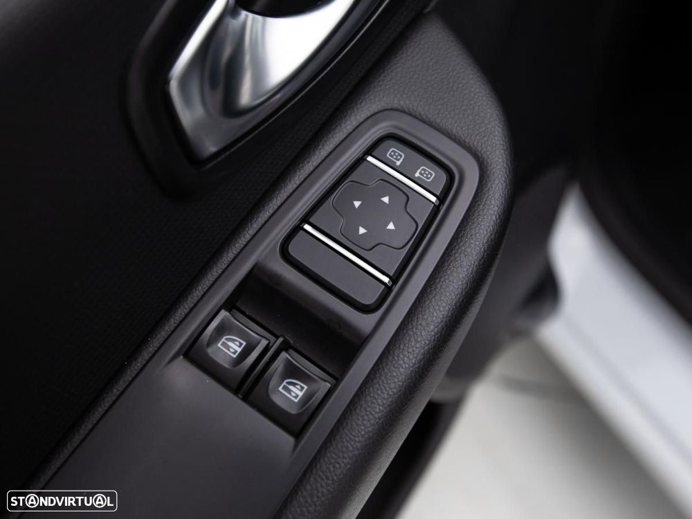 Renault Clio 1.5 dCi Zen - 12