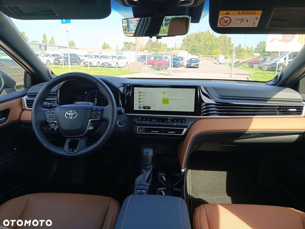 Toyota Camry - 11