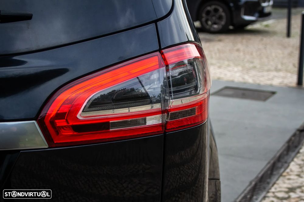 Ford S-Max 2.0 TDCi DPF Titanium - 11