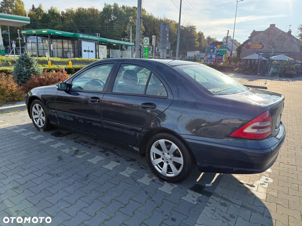 Mercedes-Benz C-Class 2002 photo 4