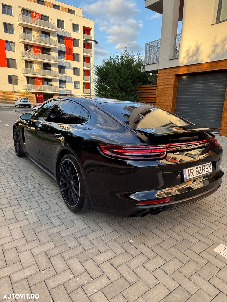 Porsche Panamera 4S - 3