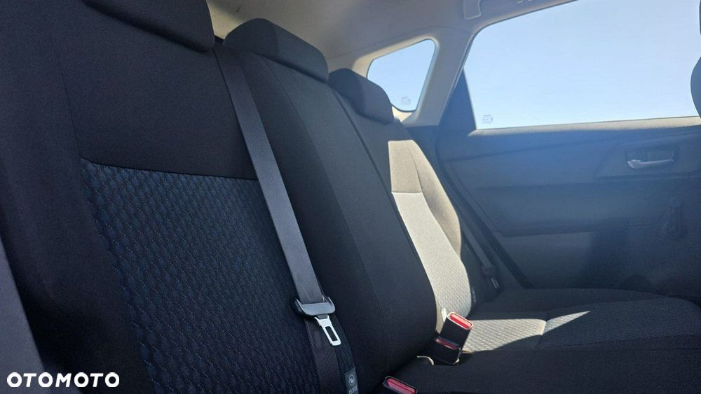 Toyota Auris - 16