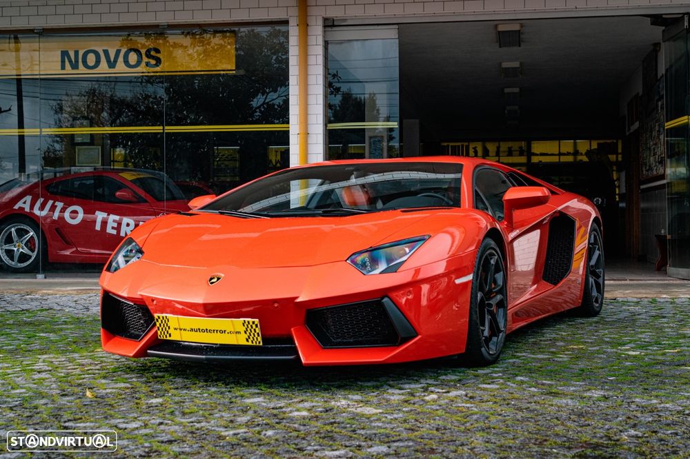 Lamborghini Aventador 6.5 V12 LP700-4 - 2