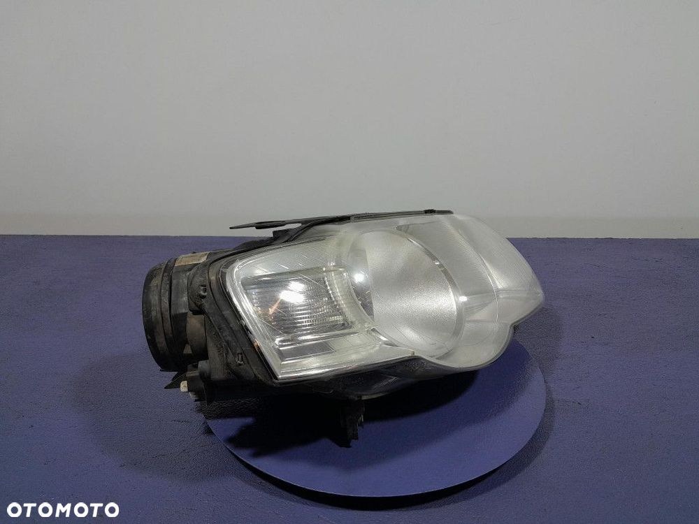 VW PASSAT B6 REFLEKTOR PRAWY LAMPA PRZÓD 3C0941006AA - 2