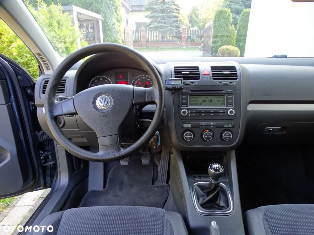 Volkswagen Jetta 1.6 Comfortline - 9