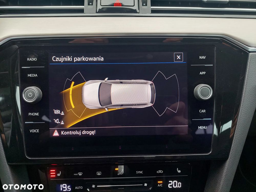 Volkswagen Passat - 21