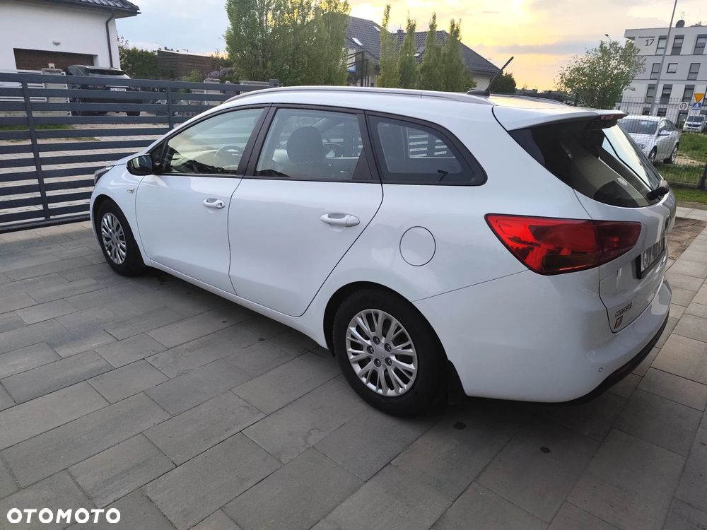 Kia Ceed 1.6 GDI Business Line - 9