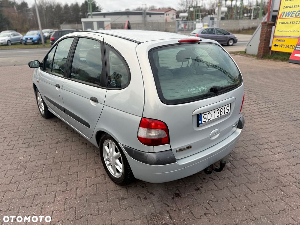 Renault Scenic 1.6 16V Authentique - 10