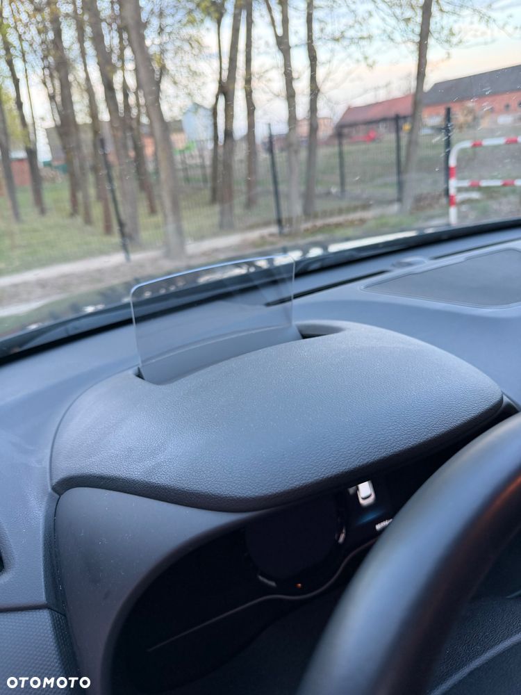 Hyundai Kona Premium - 18